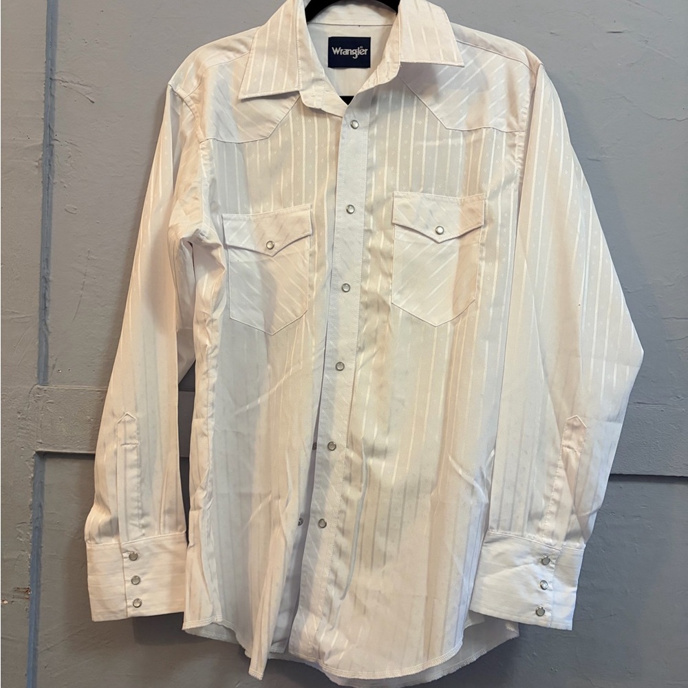 Wrangler Men's Striped White pearl snap Shirt